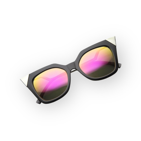 new Modern Hot Tip ❤︎ Pointy Cat Eye Sunglasses ❤︎ Black ❤︎ Flash Mirror Lenses - Picture 3 of 16